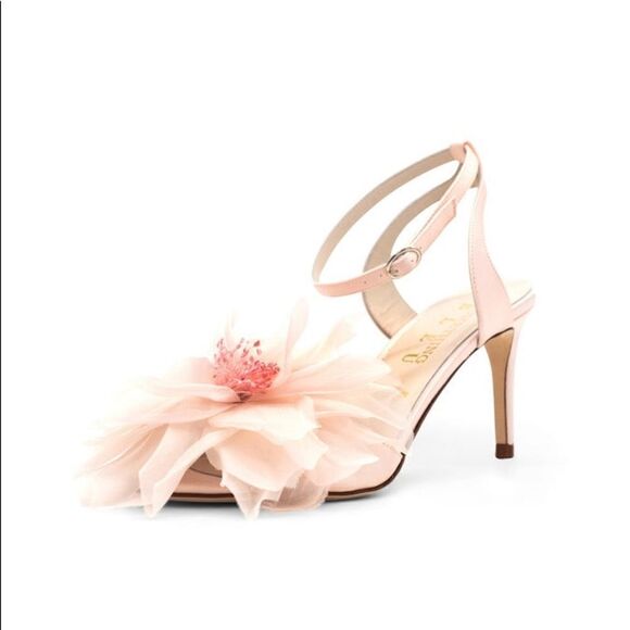 WOMEN’S EVERLASTING FLOWER EMBELLISHED SANDAL - Picture 4 of 8